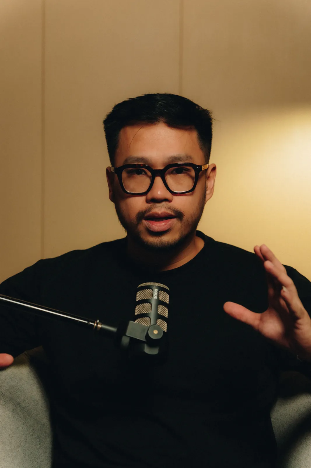 Monolog Space: solo monolog recording on air