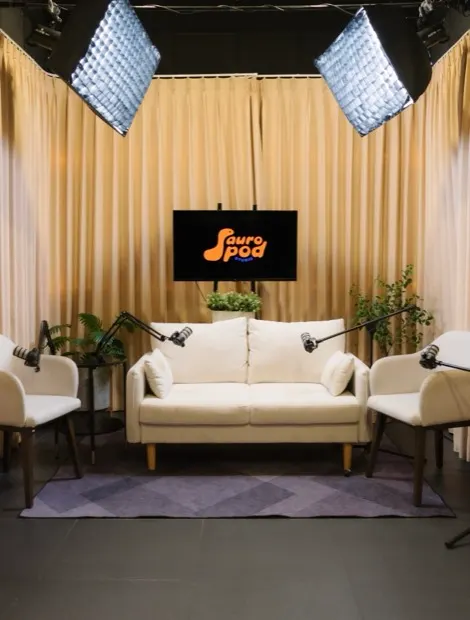 Curtain backdrop · trio